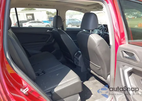 2019 Volkswagen Tiguan 2.0T Se/2.0T Sel/2.0T Sel R-Line/2.0T Sel R-Line Black из США, поврежденный, VIN 3VV2B7AX5KM012573